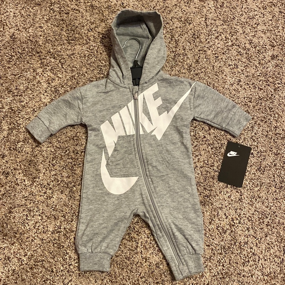 ✔️ NWT DK Grey Heather 3M Nike Zip Up Onesie ✔️